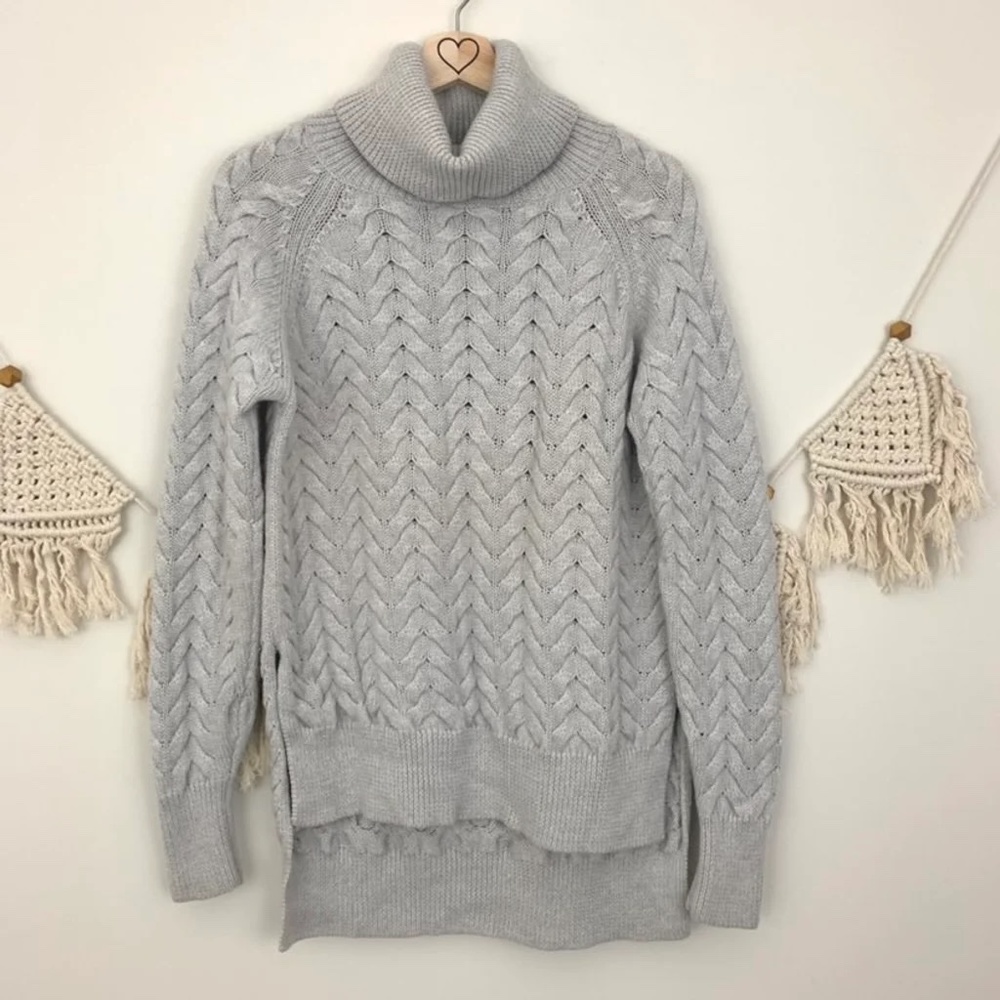 Aritzia Wilfred Free 100% Italian Wool Sweater High-Low Turtleneck Gray Cable